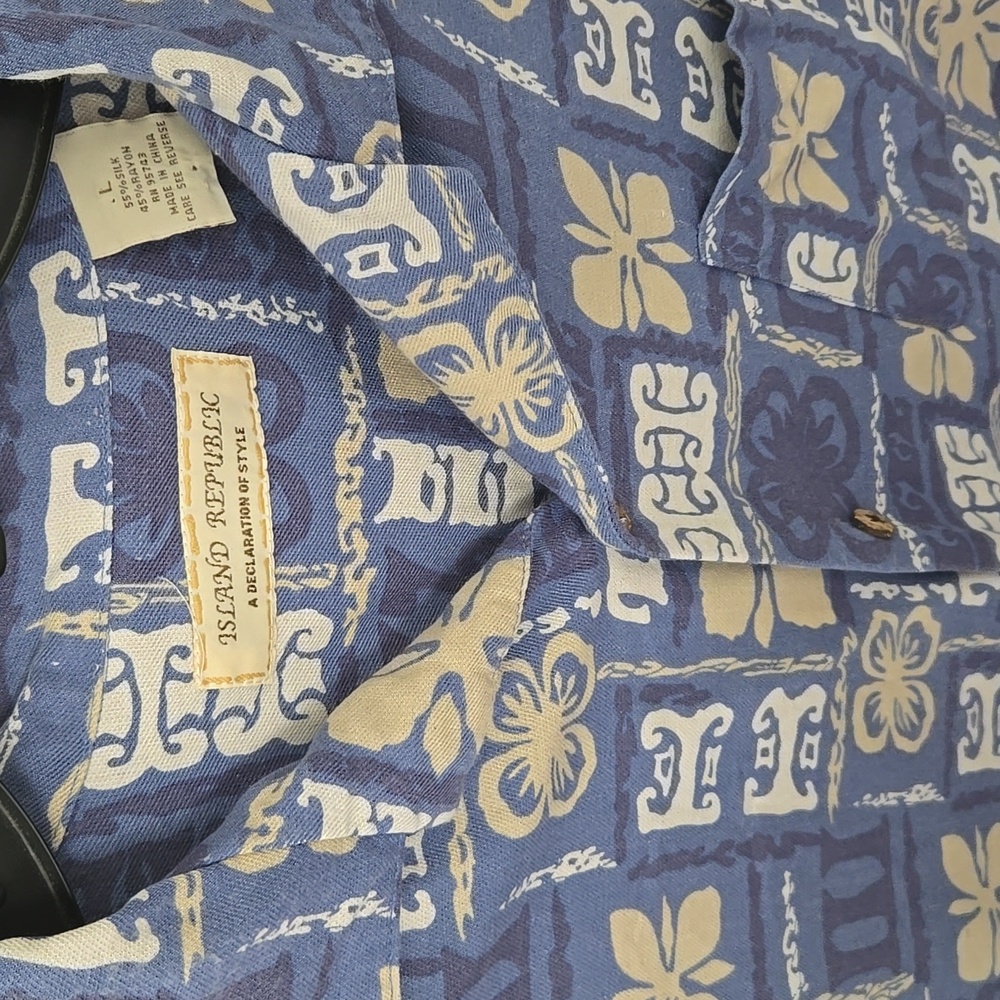 Island Republic Blue and Cream Men's Shirt - Picture 6 of 9